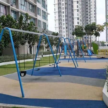 סרדאנג Conezion 3-Bedroom Condo @ Ioi City Mall Putrajaya מראה חיצוני תמונה