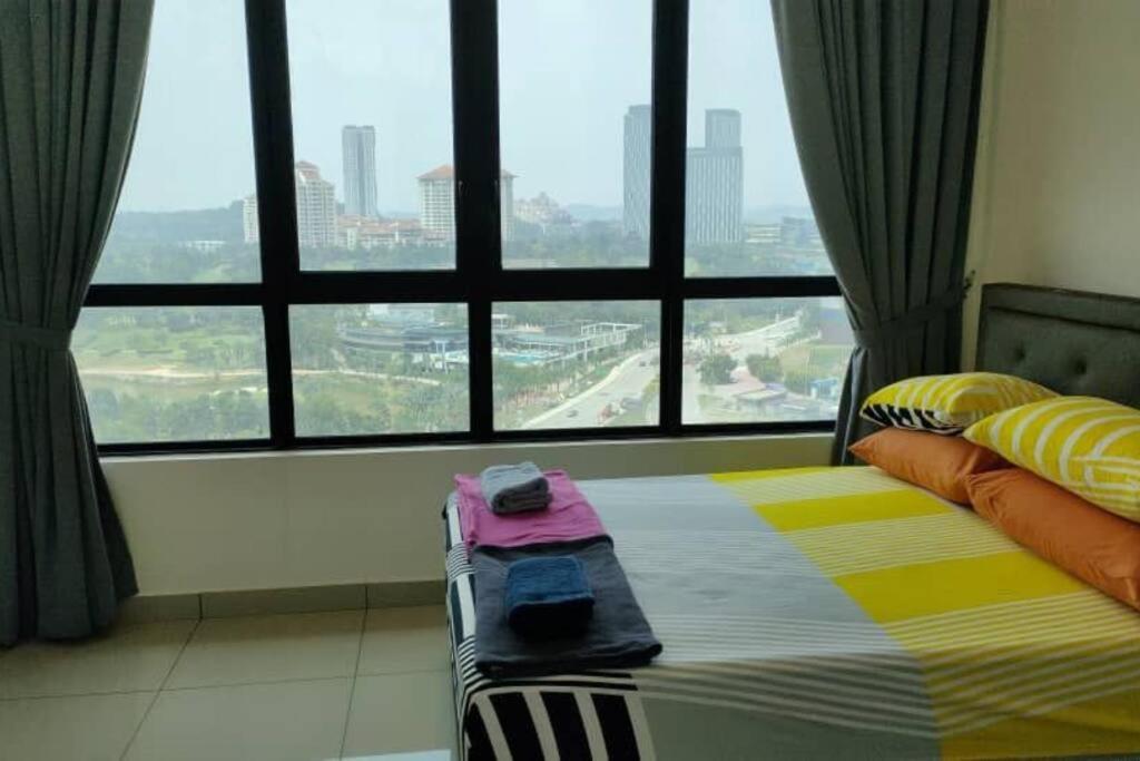 סרדאנג Conezion 3-Bedroom Condo @ Ioi City Mall Putrajaya מראה חיצוני תמונה