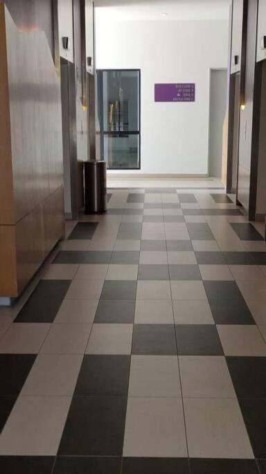 סרדאנג Conezion 3-Bedroom Condo @ Ioi City Mall Putrajaya מראה חיצוני תמונה